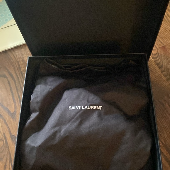 Elegant shoes, good condition. Comes with dusty bag and packaging. - Picture 8 of 8